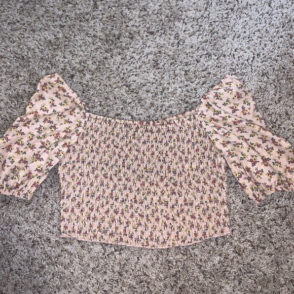 Tops - floral crop top